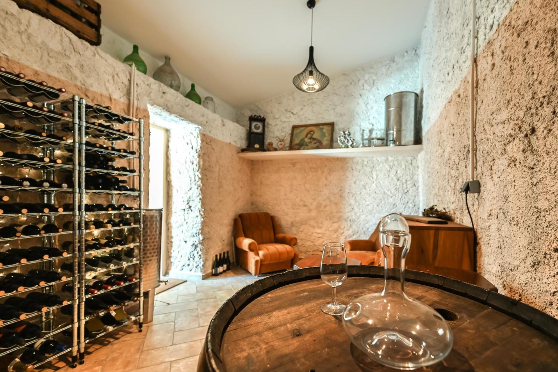 Medanni - Boutique House In Nature With Pool Izola Bagian luar foto