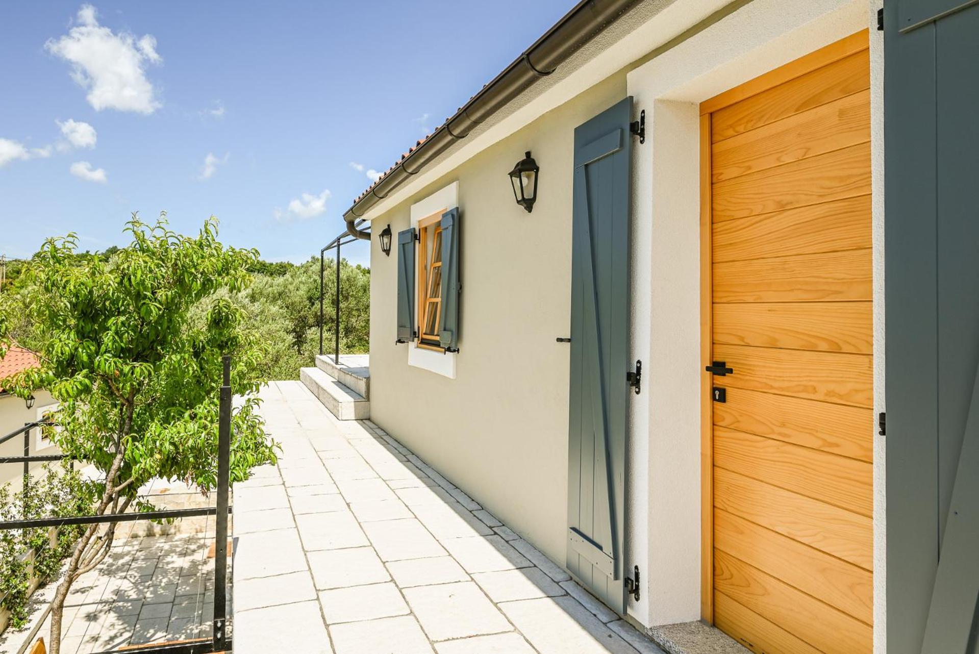 Medanni - Boutique House In Nature With Pool Izola Bagian luar foto