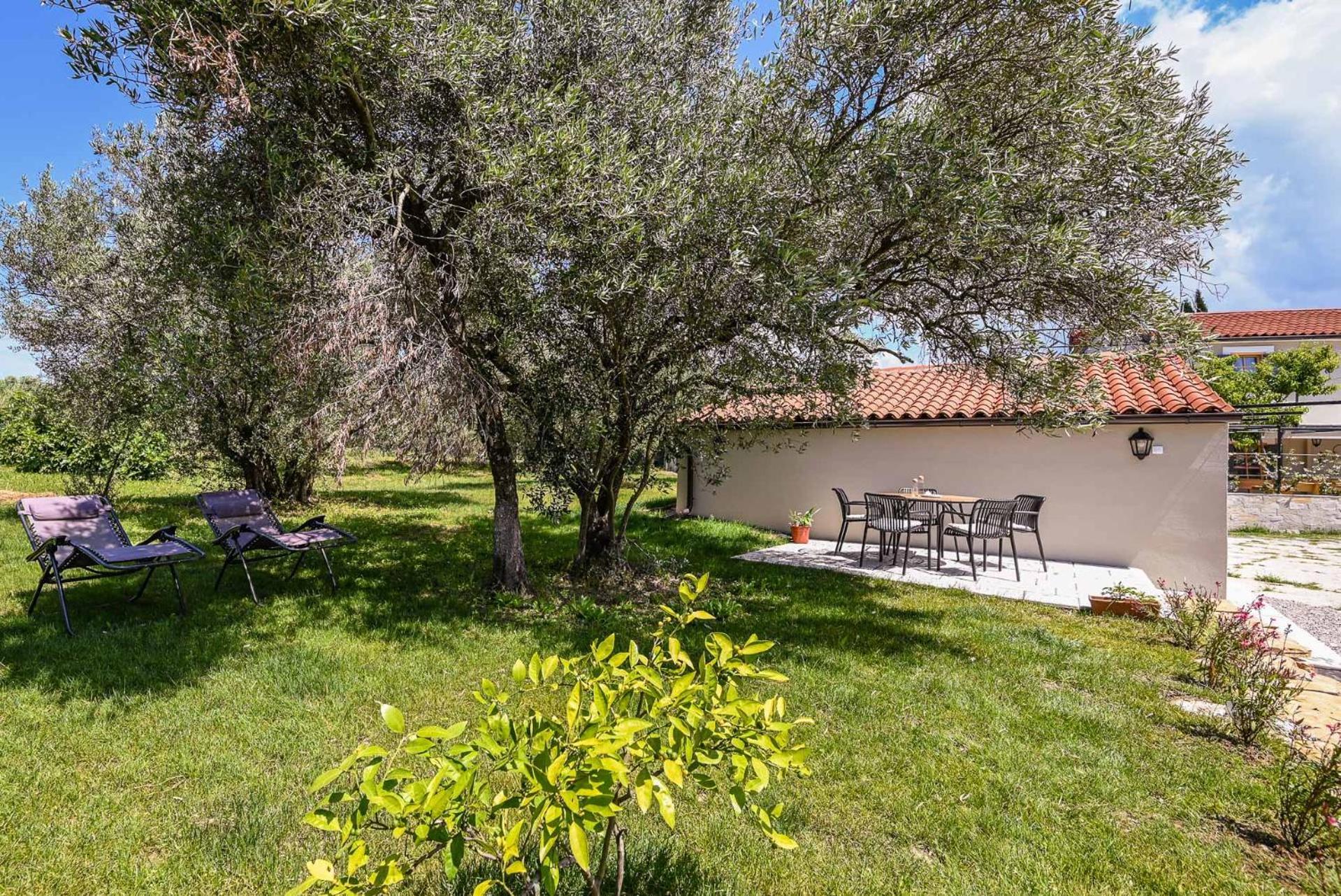 Medanni - Boutique House In Nature With Pool Izola Bagian luar foto