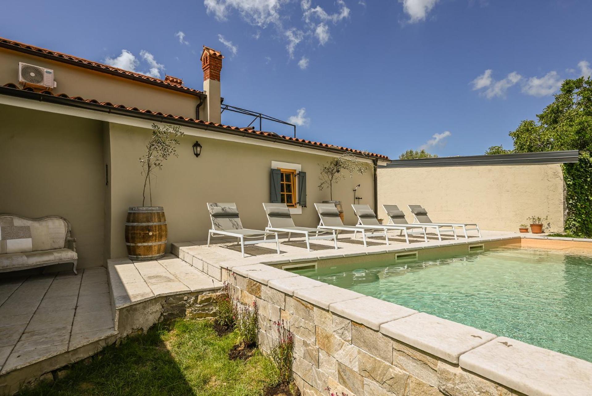 Medanni - Boutique House In Nature With Pool Izola Bagian luar foto