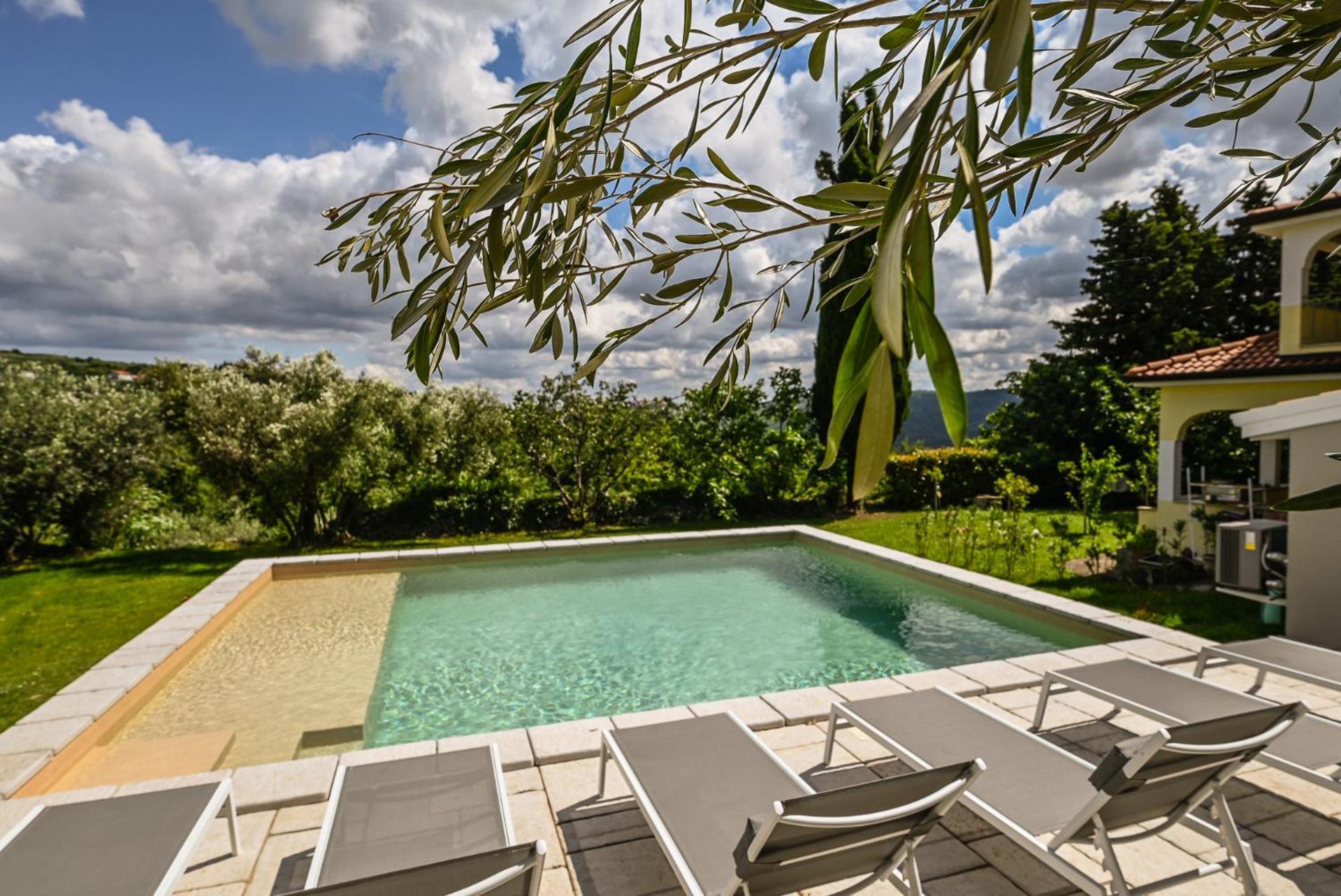 Medanni - Boutique House In Nature With Pool Izola Bagian luar foto